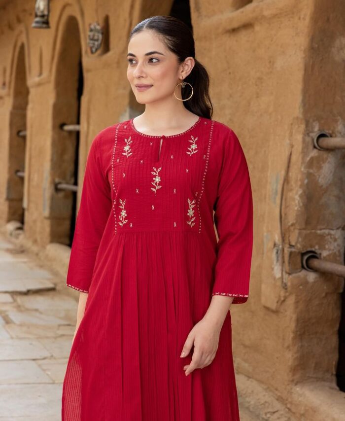 Red Kurti