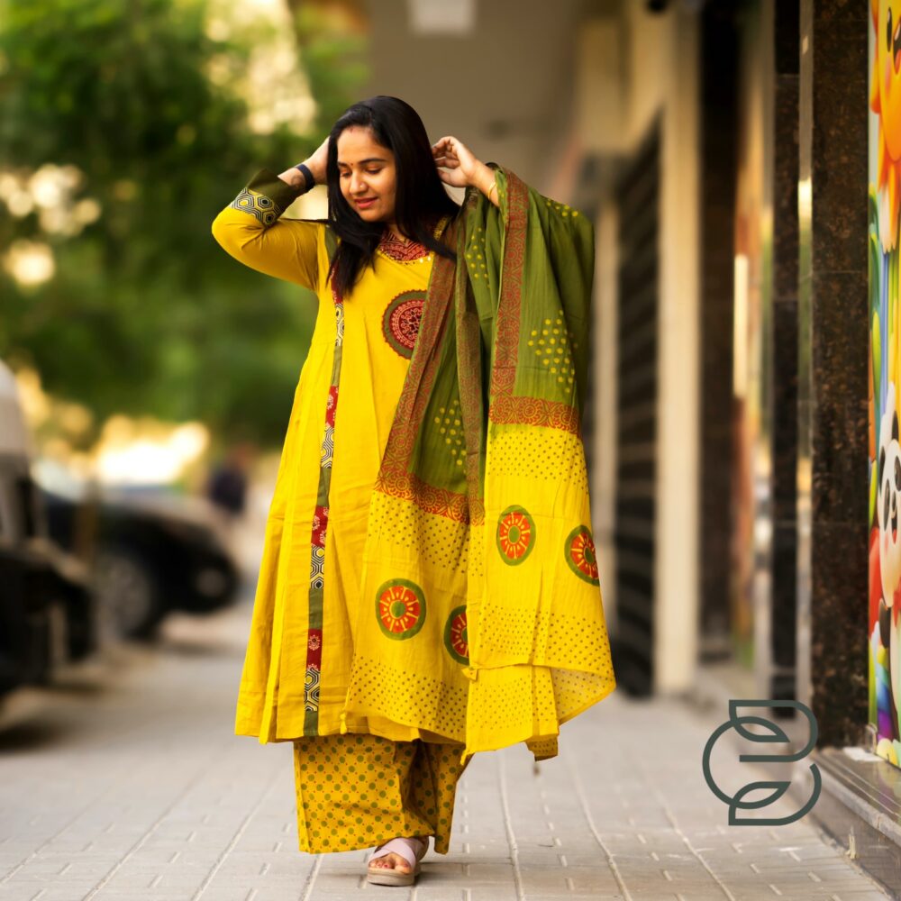 COTTON READY TO WEAR TOP,BOTTOM AND DUPATTA - Image 4